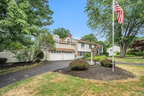 4 William Rd, Billerica, MA 01821