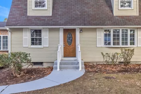 Exterior - 281 Newton Rd, Springfield, MA 01118 photo 5 of 8