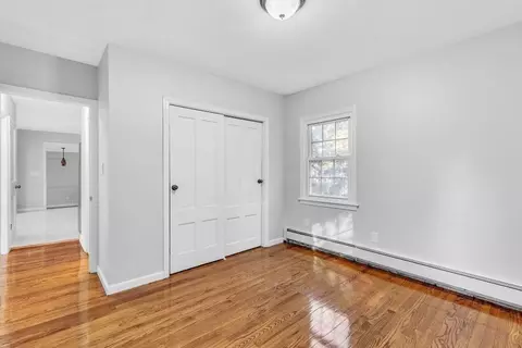 Bedroom - 281 Newton Rd, Springfield, MA 01118 photo 2 of 5