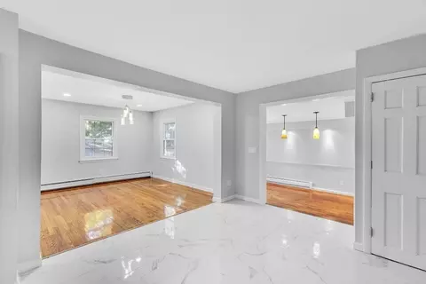 Living - 281 Newton Rd, Springfield, MA 01118 photo 5 of 6