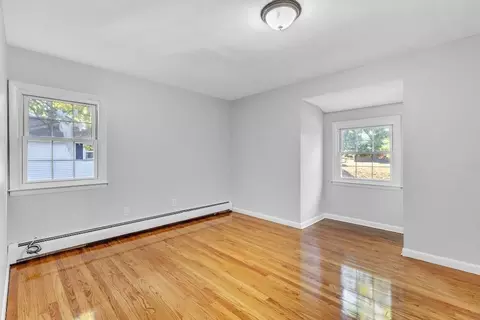 Bedroom - 281 Newton Rd, Springfield, MA 01118 photo 4 of 5