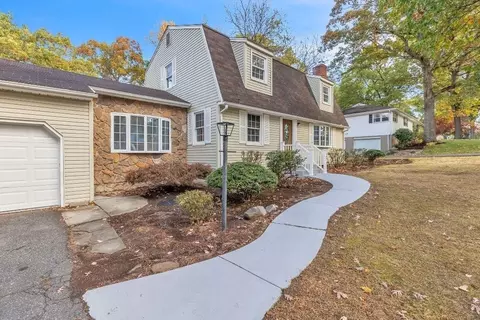 Exterior - 281 Newton Rd, Springfield, MA 01118 photo 4 of 8