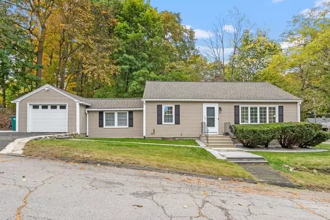 24 Marshall Dr, Fitchburg, MA 01420