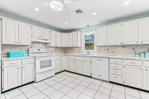 40 Summer Hill Rd, Maynard, MA 01754 photo 11