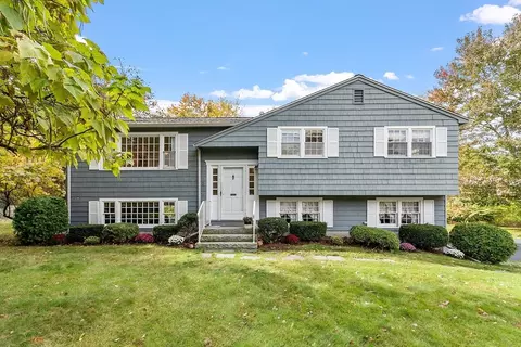 2 Longspur Rd, Chelmsford, MA 01824