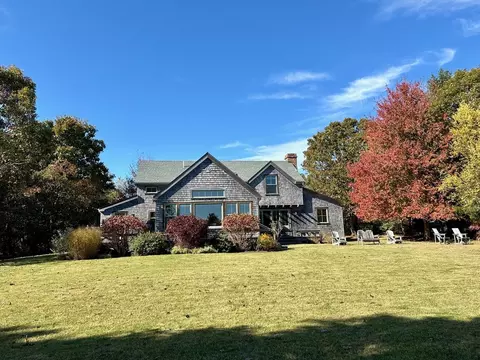 106 Panandle Rd, West Tisbury, MA 02575