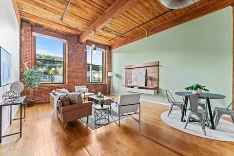 1 Envelope Ter #110, Worcester, MA 01604