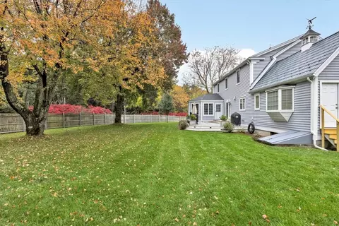 Exterior - 926 N Main St, Raynham, MA 02767 photo 7 of 8