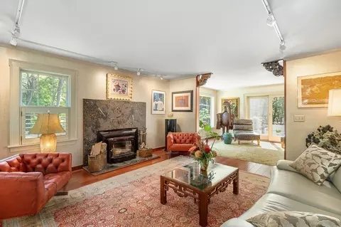 25 Leverett St, Gloucester, MA 01930 photo 8