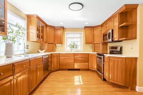 55 Berkshire Rd, Needham, MA 02492 photo 10