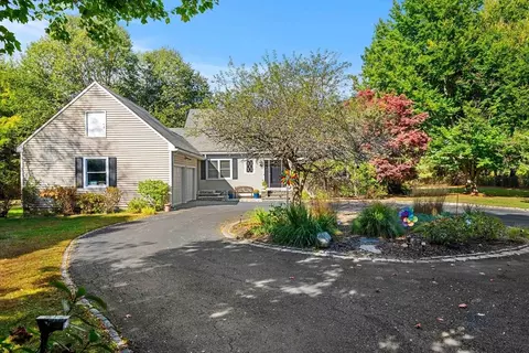 869 Charles River St, Needham, MA 02492 photo 2