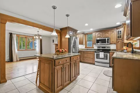 15 Westview Dr, Webster, MA 01570 photo 5