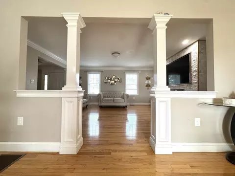 646 Laurel St, Fall River, MA 02721 photo 5