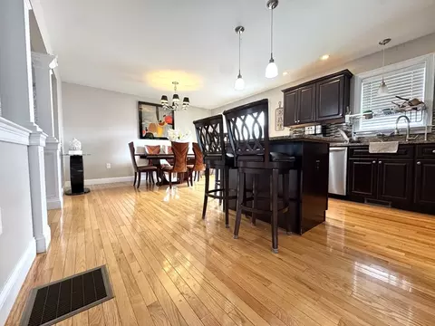 646 Laurel St, Fall River, MA 02721 photo 9