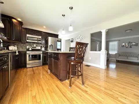 646 Laurel St, Fall River, MA 02721 photo 7