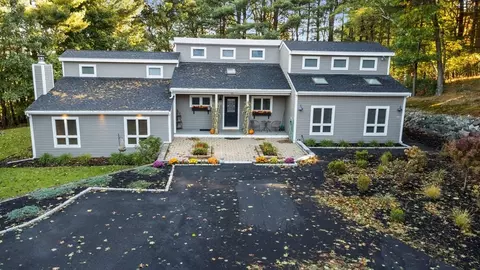 22 Waltham St, Woburn, MA 01801