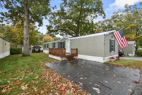 73 Morocco Ave, Chelmsford, MA 01824