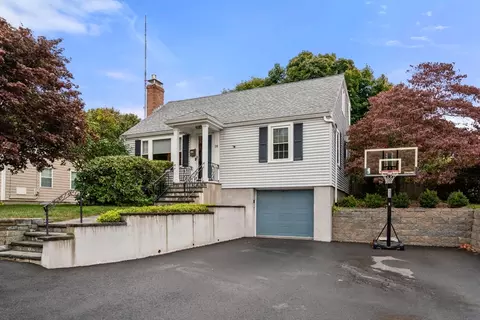 28 John St, Needham, MA 02494