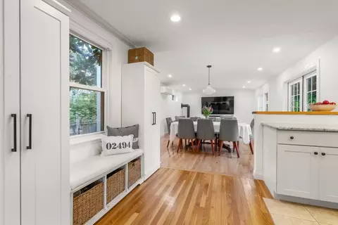 Entry Way - 28 John St, Needham, MA 02494 photo 1 of 2