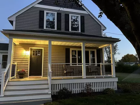 11 Exeter Ave, Methuen, MA 01844 photo 2