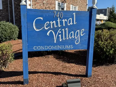 740 Central St #R 19, Leominster, MA 01453