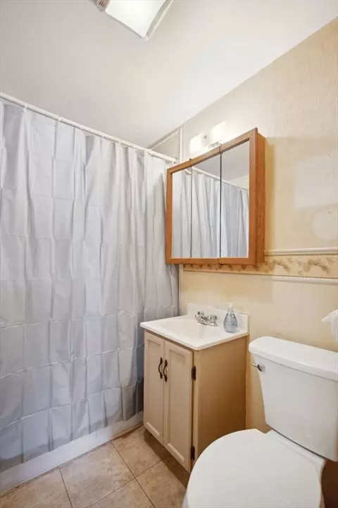 30 Ellen St, Springfield, MA 01104 photo 20