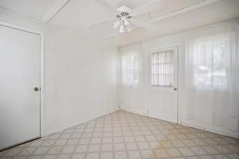 30 Ellen St, Springfield, MA 01104 photo 22