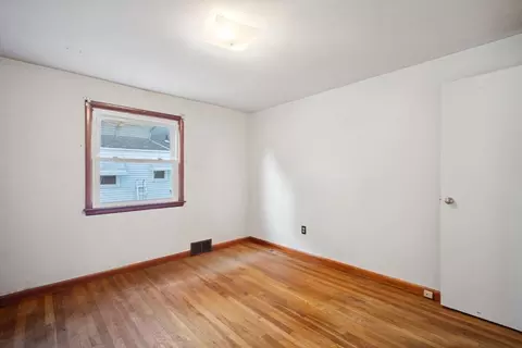 30 Ellen St, Springfield, MA 01104 photo 19