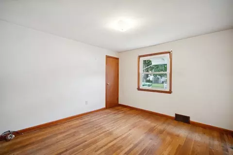 30 Ellen St, Springfield, MA 01104 photo 17