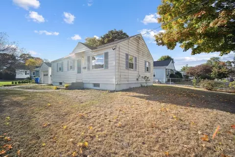 30 Ellen St, Springfield, MA 01104 photo 28