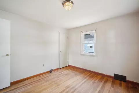 30 Ellen St, Springfield, MA 01104 photo 13