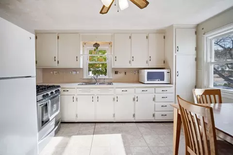 30 Ellen St, Springfield, MA 01104 photo 7
