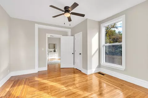184 King St, Springfield, MA 01109 photo 9