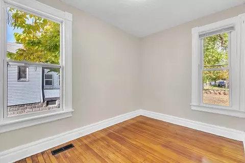 184 King St, Springfield, MA 01109 photo 15