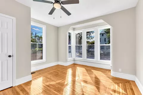 184 King St, Springfield, MA 01109 photo 8