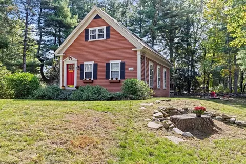 100 Old Oaken Bucket Rd, Norwell, MA 02061