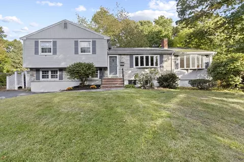 18 Cardinal Ct, Braintree, MA 02184