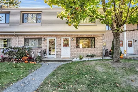 182 Farrwood Dr #182, Haverhill, MA 01835