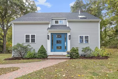 91 Manomet Point Rd, Plymouth, MA 02360