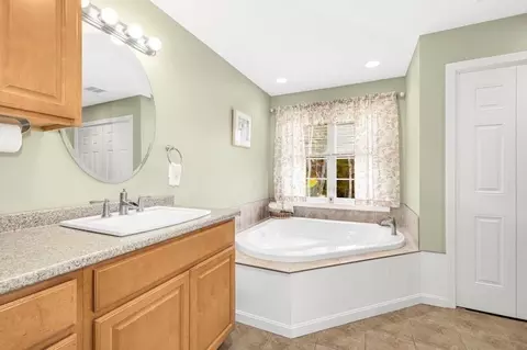 4 Avery Path, Worcester, MA 01603 photo 18
