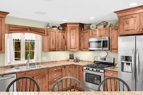 4 Avery Path, Worcester, MA 01603 photo 16