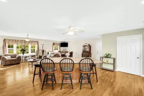 4 Avery Path, Worcester, MA 01603 photo 14