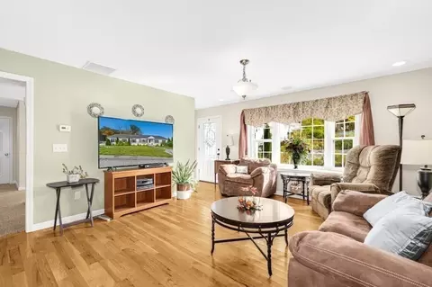 4 Avery Path, Worcester, MA 01603 photo 5