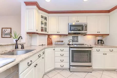 Kitchen - 283 E Main St #11, Norton, MA 02766 photo 2 of 8