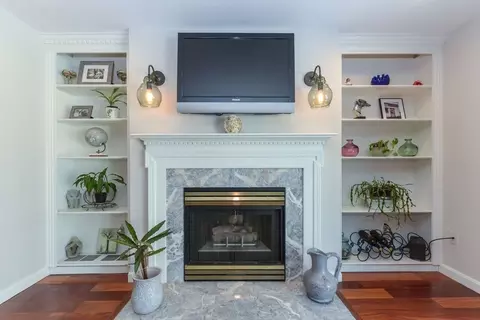 Living - 283 E Main St #11, Norton, MA 02766 photo 1 of 2