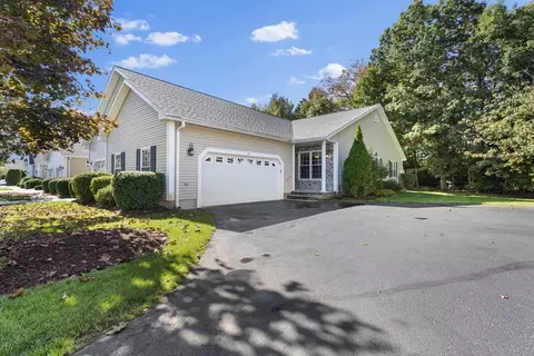 79 Clipper Way #79, Newburyport, MA 01950