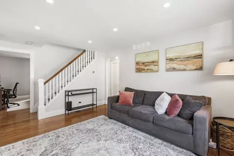 366 Cedar St, Dedham, MA 02026 photo 5