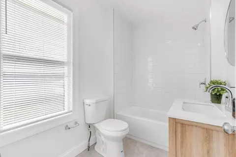 8 Wall St, Webster, MA 01570 photo 7
