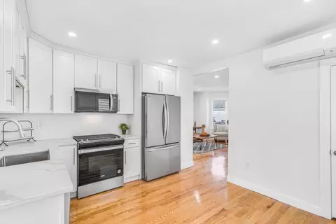 8 Wall St, Webster, MA 01570 photo 3