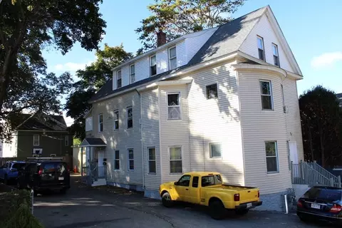 13 Gilman St, Worcester, MA 01605